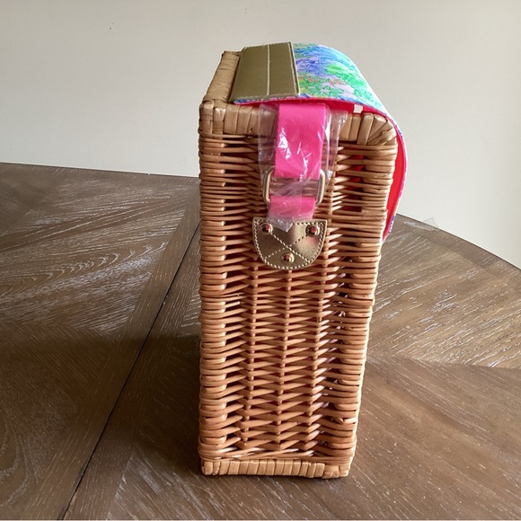 Lilly Pulitzer Cheek to Cheek Wicker Wine Basket, New - Picture 5 of 7